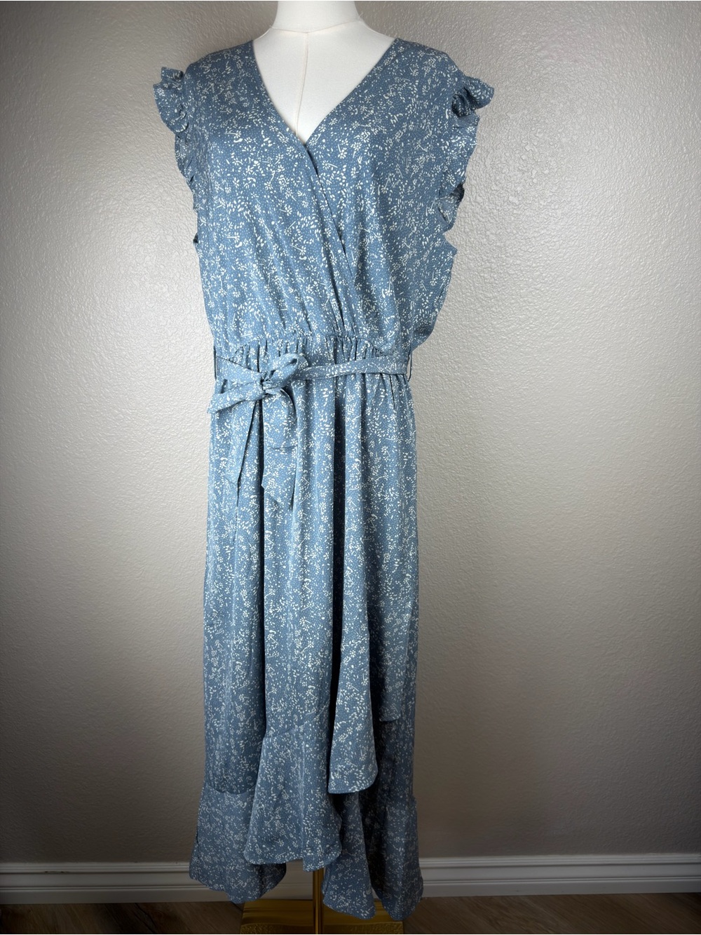 NWOT Light Blue Floral Midi Wrap Dress with Self-Tie Waist Boho, XL